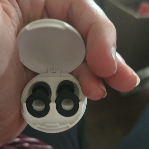 Loop White Keychain Accessory - Picture 2 of 2